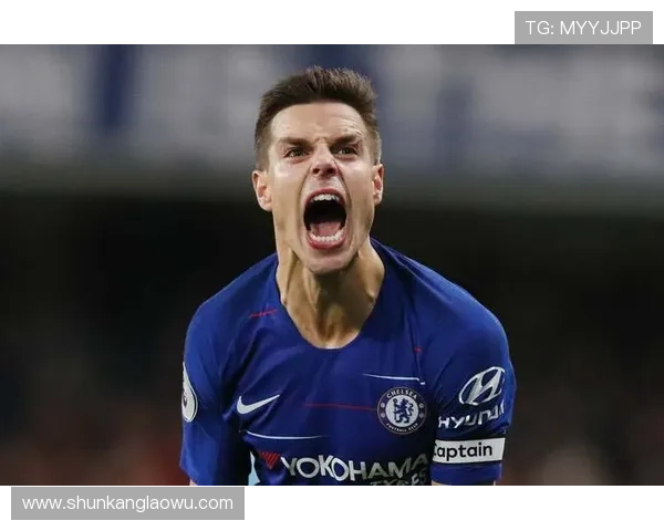 全球顶级足球球员盘点 踢足球的男球星及其精彩表现分析